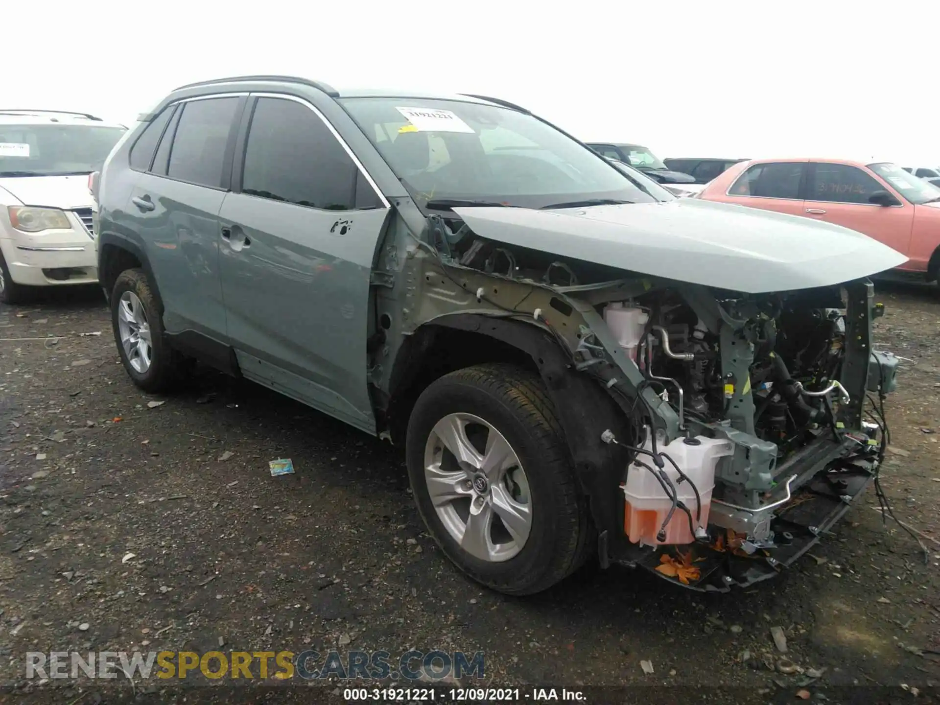 1 Photograph of a damaged car 2T3W1RFV8MW124596 TOYOTA RAV4 2021