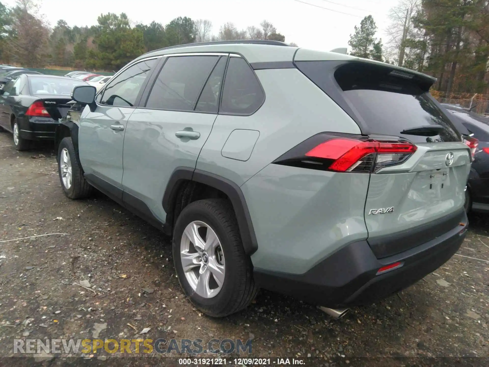 3 Photograph of a damaged car 2T3W1RFV8MW124596 TOYOTA RAV4 2021