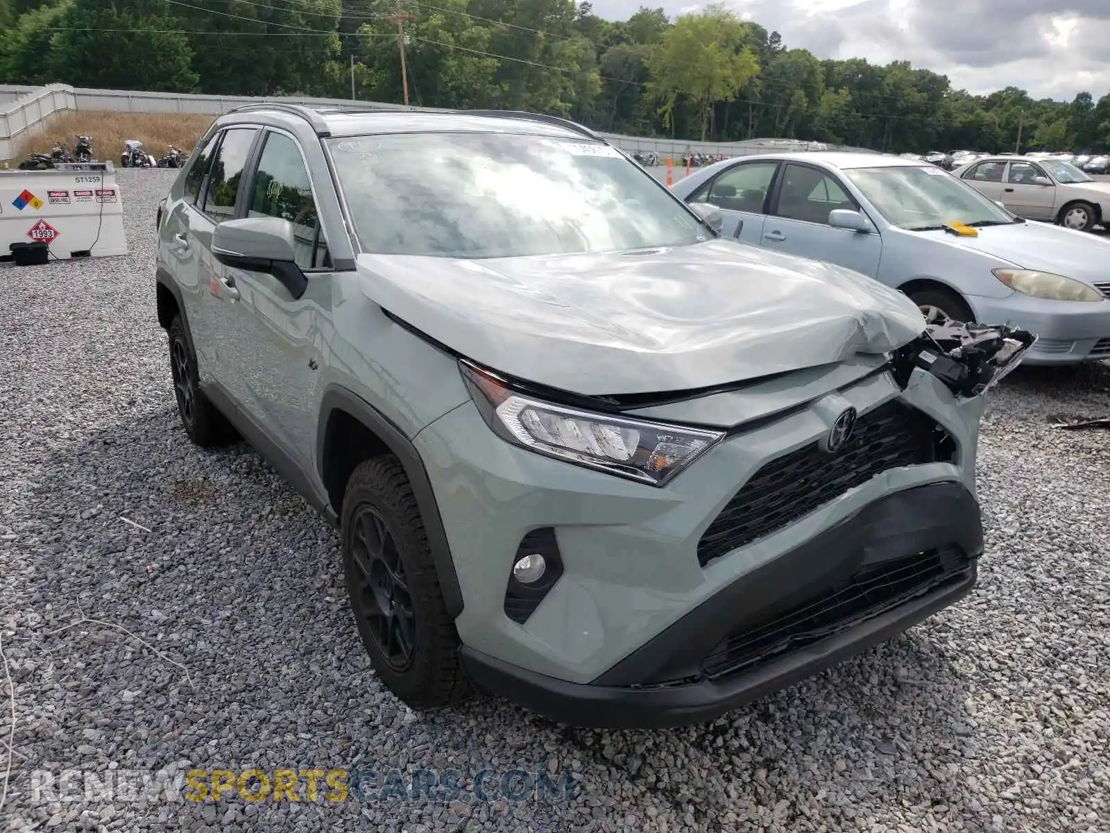 1 Photograph of a damaged car 2T3W1RFV8MW129362 TOYOTA RAV4 2021