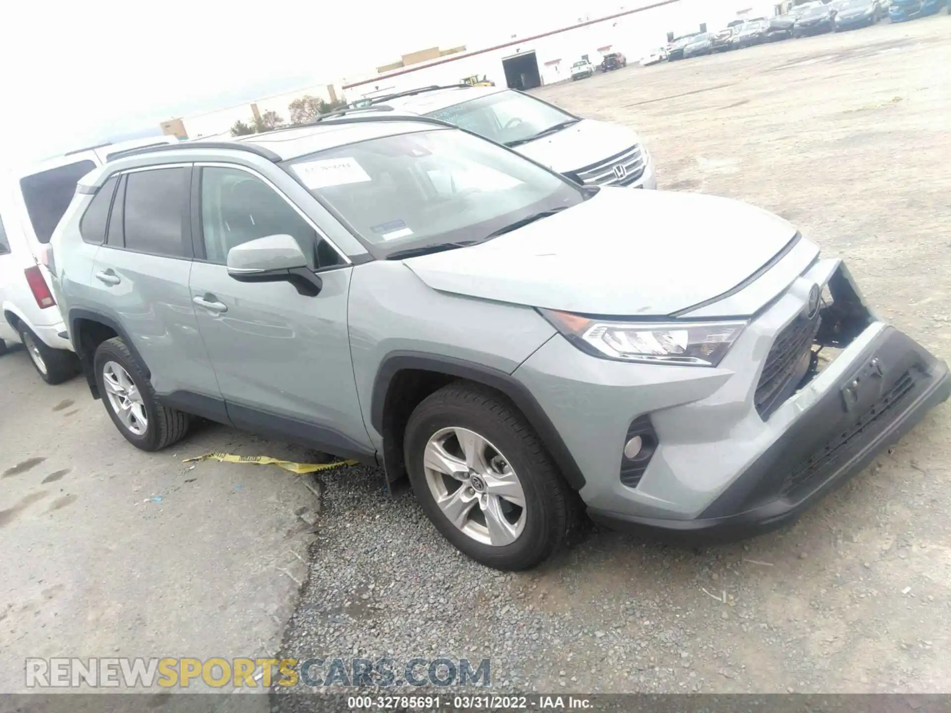 1 Photograph of a damaged car 2T3W1RFV8MW135372 TOYOTA RAV4 2021