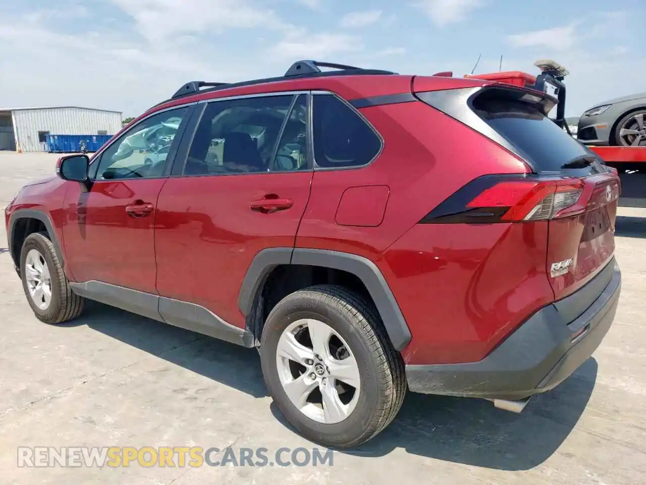 2 Photograph of a damaged car 2T3W1RFV8MW141110 TOYOTA RAV4 2021