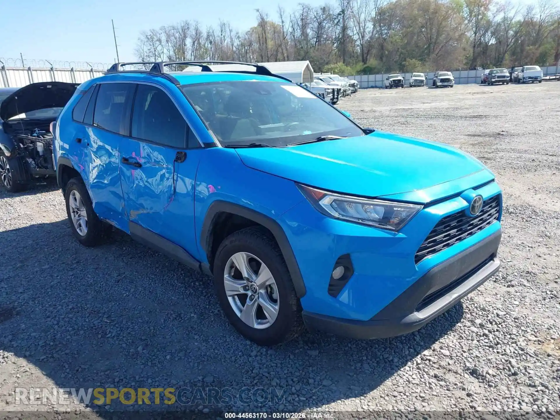 1 Photograph of a damaged car 2T3W1RFV8MW158408 TOYOTA RAV4 2021