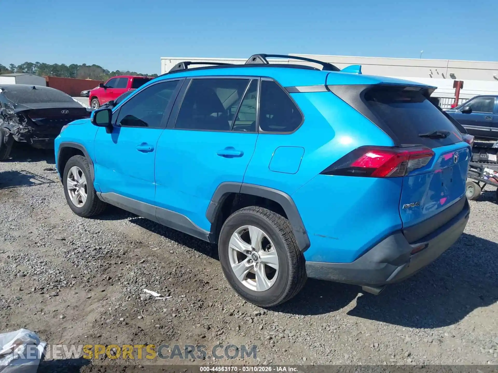 3 Photograph of a damaged car 2T3W1RFV8MW158408 TOYOTA RAV4 2021