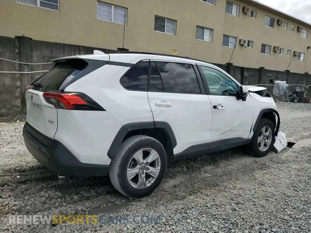 3 Photograph of a damaged car 2T3W1RFV8MW160367 TOYOTA RAV4 2021