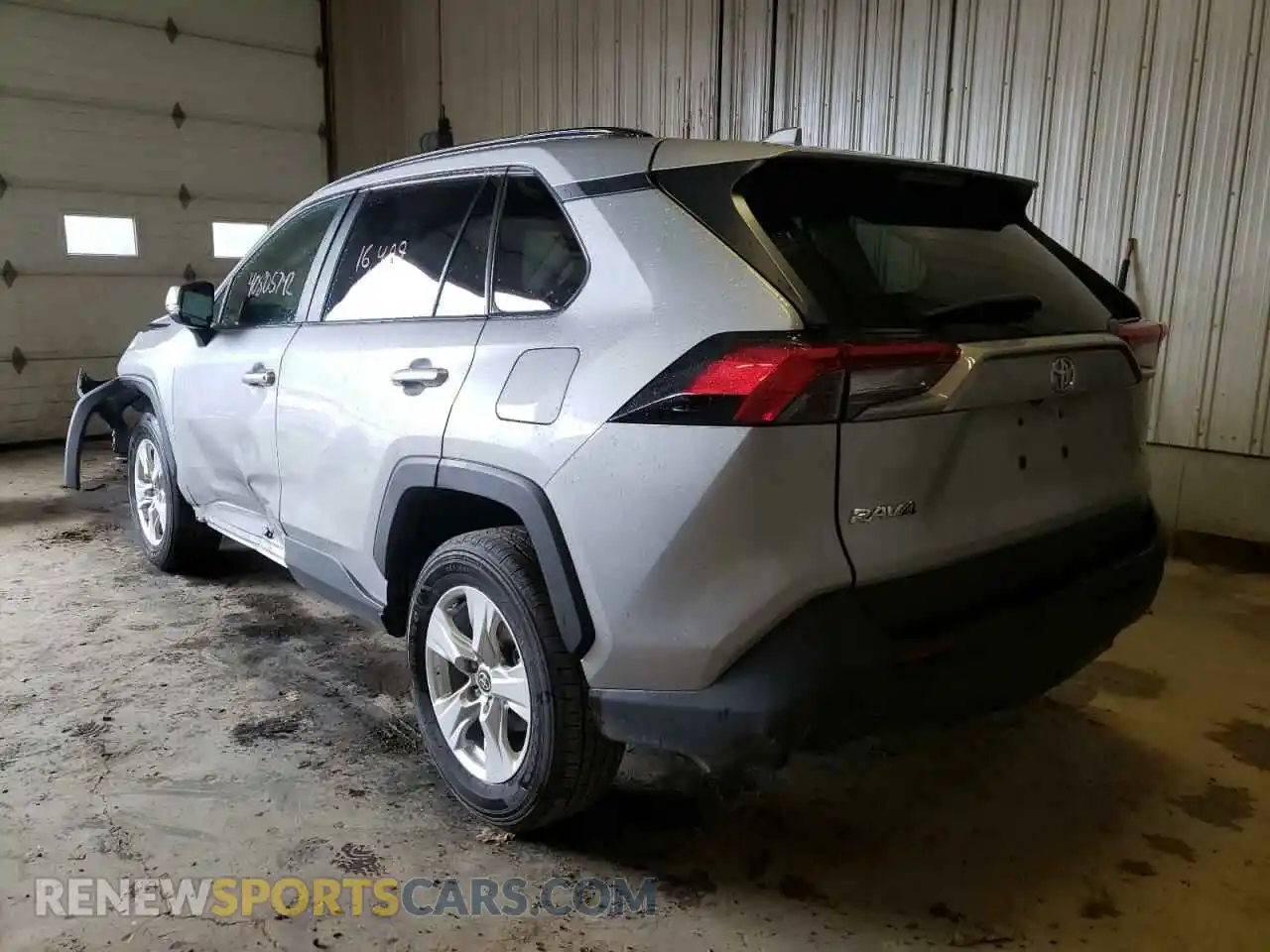 3 Photograph of a damaged car 2T3W1RFV8MW164273 TOYOTA RAV4 2021