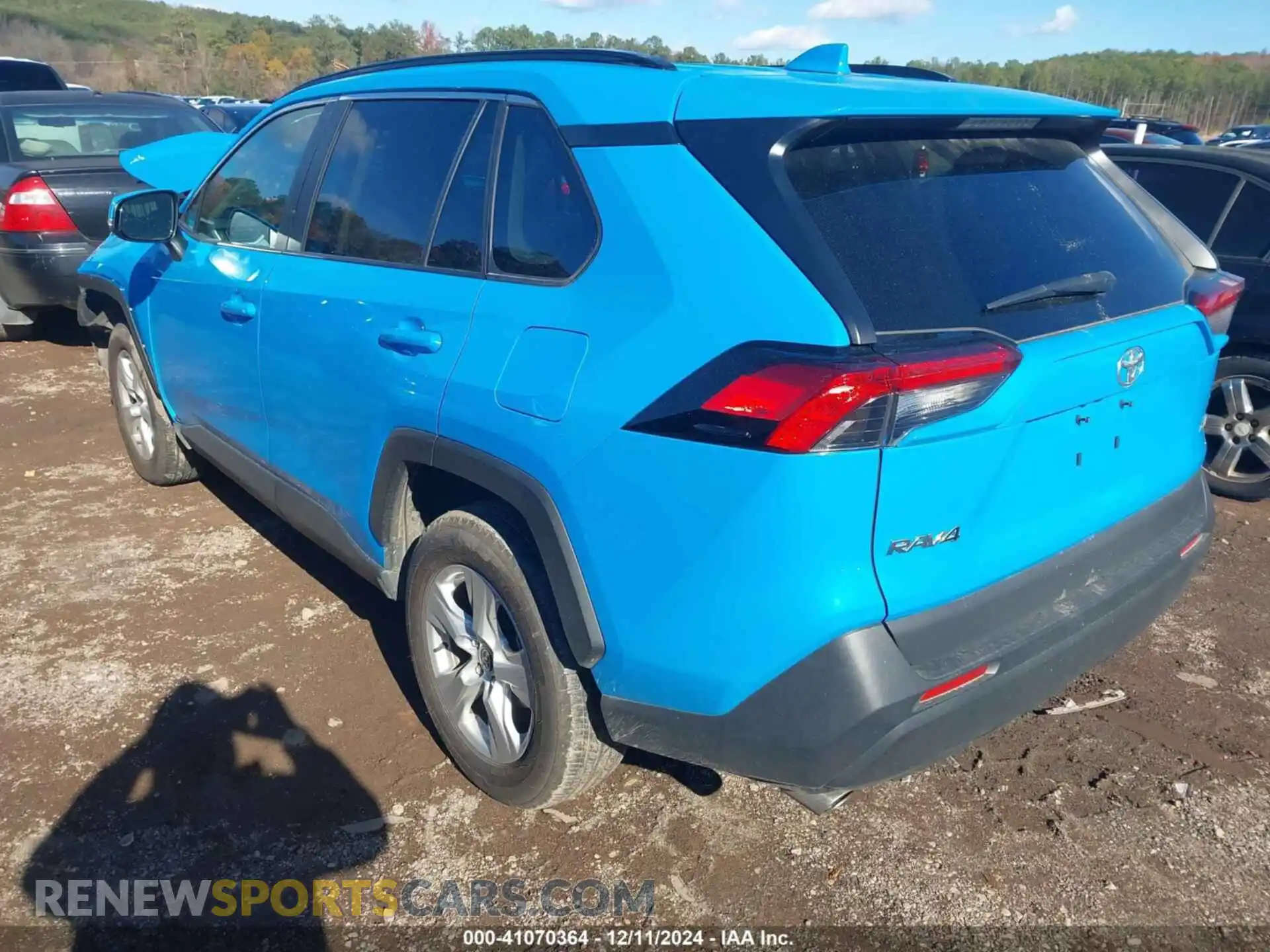 3 Photograph of a damaged car 2T3W1RFV8MW167271 TOYOTA RAV4 2021