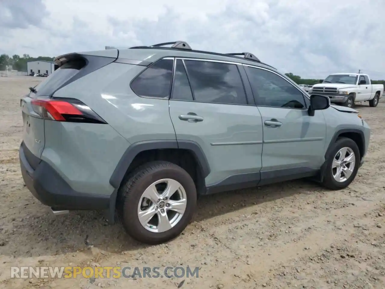 3 Photograph of a damaged car 2T3W1RFV8MW169215 TOYOTA RAV4 2021