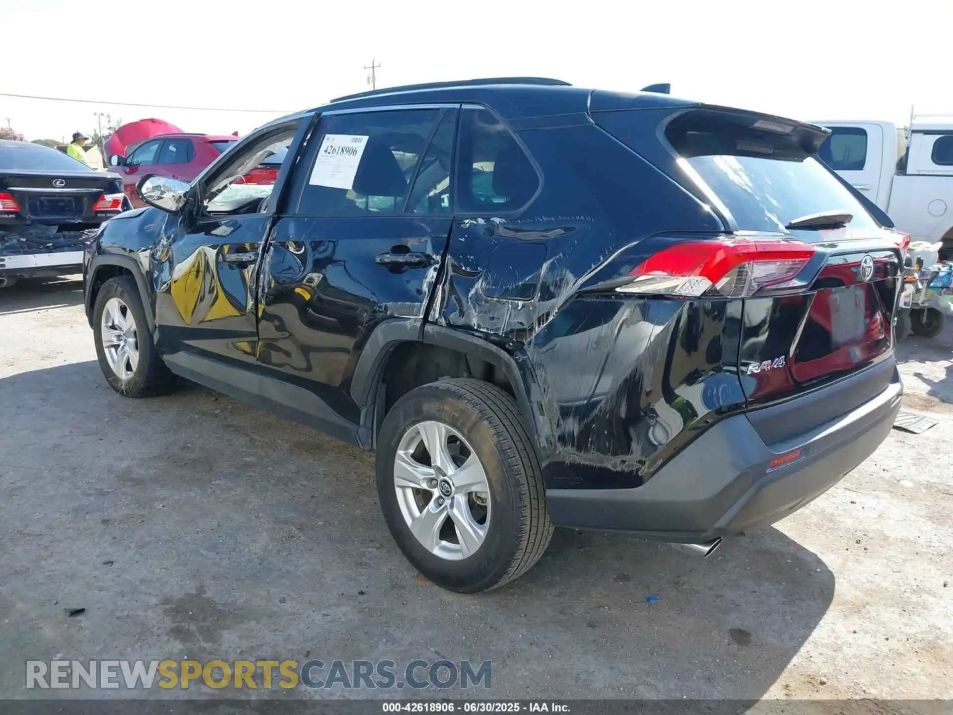 3 Photograph of a damaged car 2T3W1RFV9MC101250 TOYOTA RAV4 2021