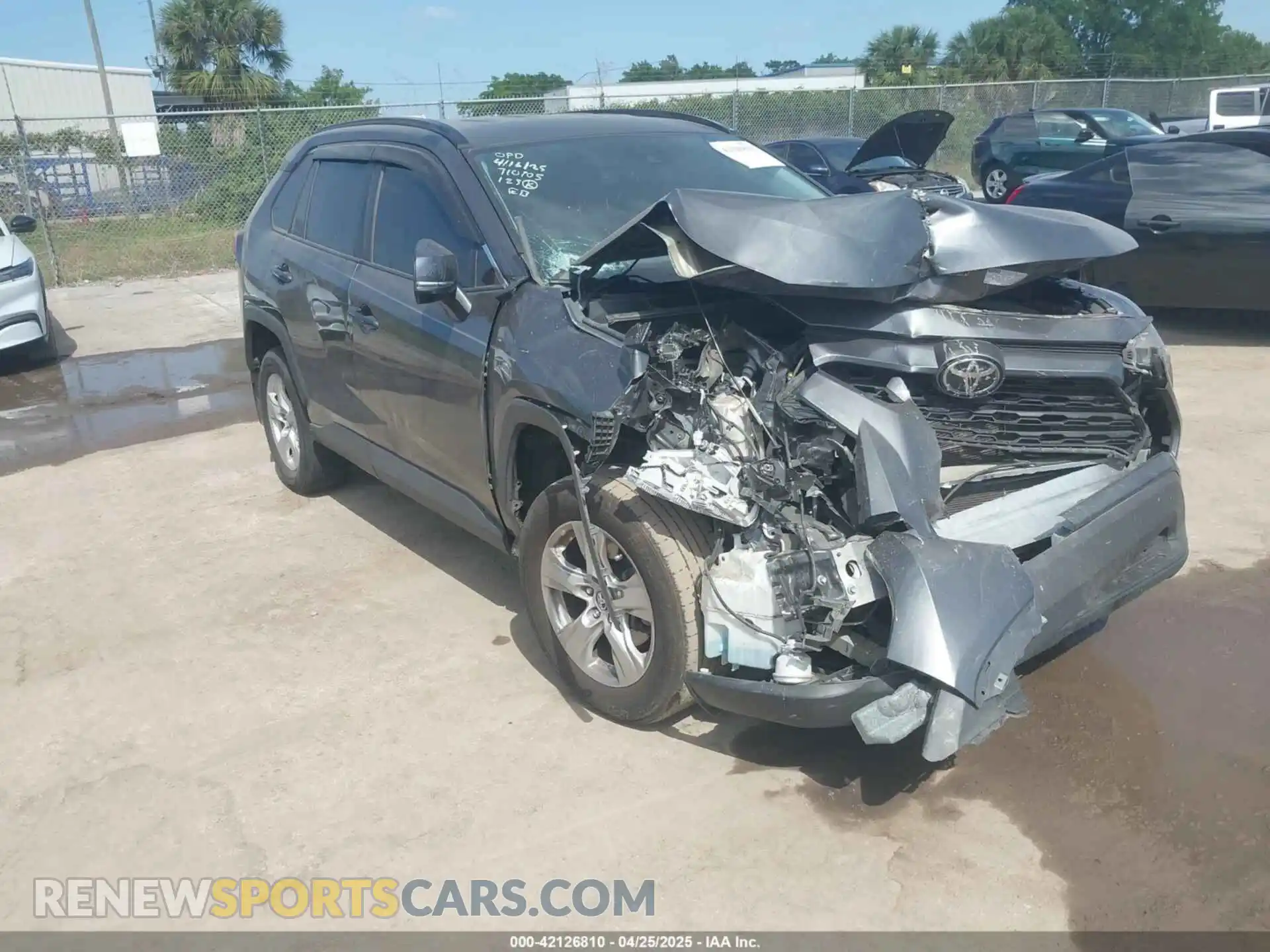 1 Photograph of a damaged car 2T3W1RFV9MC106111 TOYOTA RAV4 2021