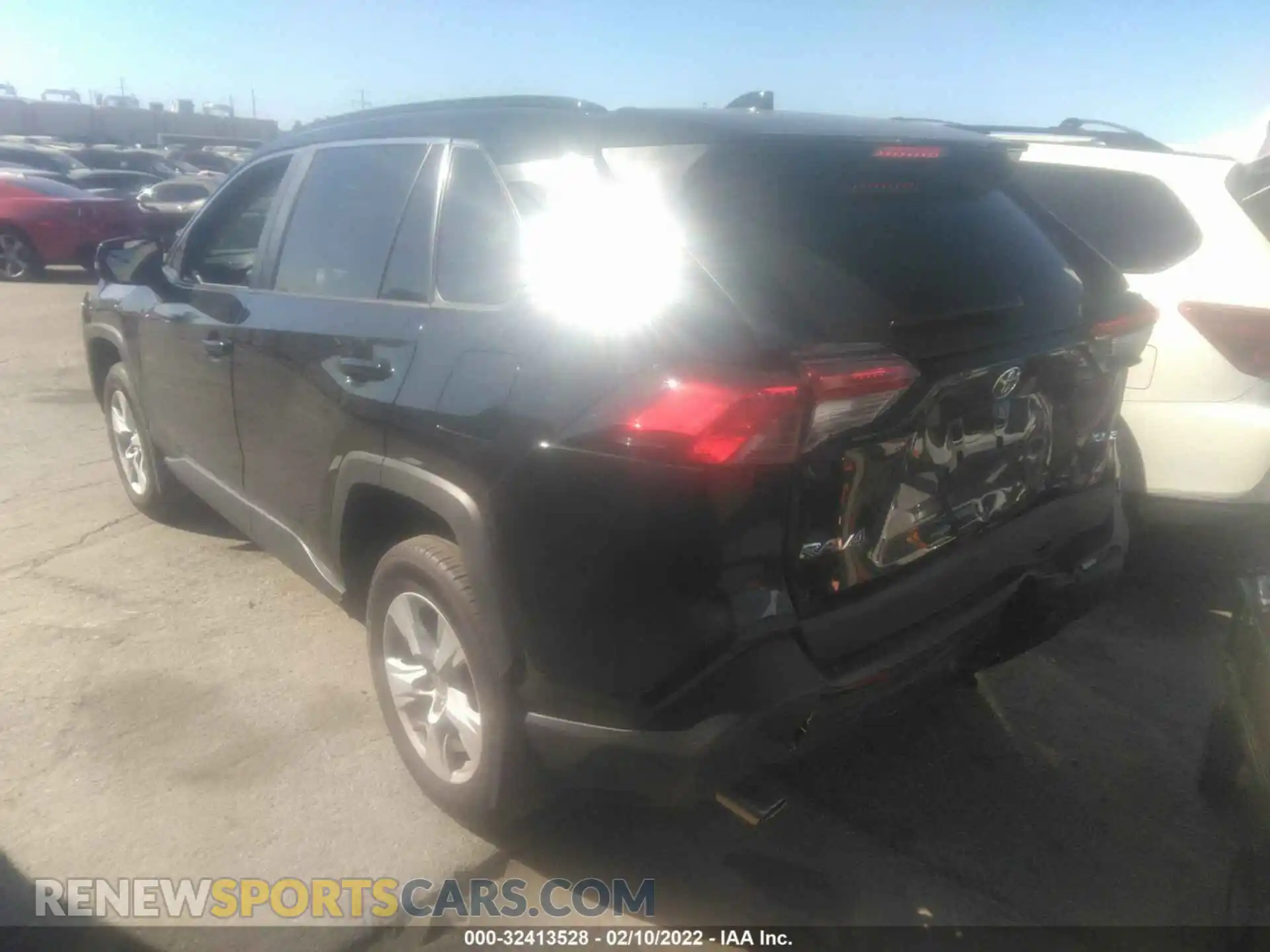 3 Photograph of a damaged car 2T3W1RFV9MC109915 TOYOTA RAV4 2021