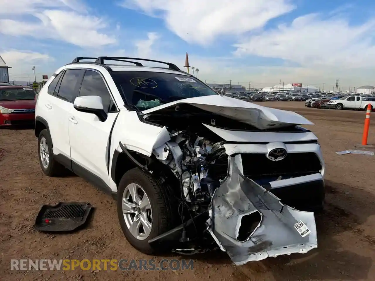 1 Photograph of a damaged car 2T3W1RFV9MC125872 TOYOTA RAV4 2021