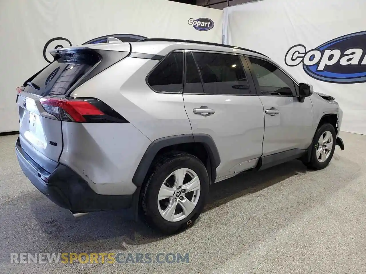 3 Photograph of a damaged car 2T3W1RFV9MC147743 TOYOTA RAV4 2021