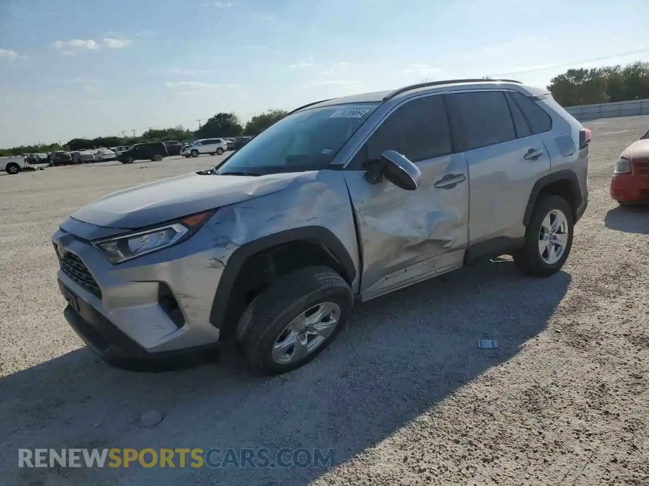 1 Photograph of a damaged car 2T3W1RFV9MC152487 TOYOTA RAV4 2021