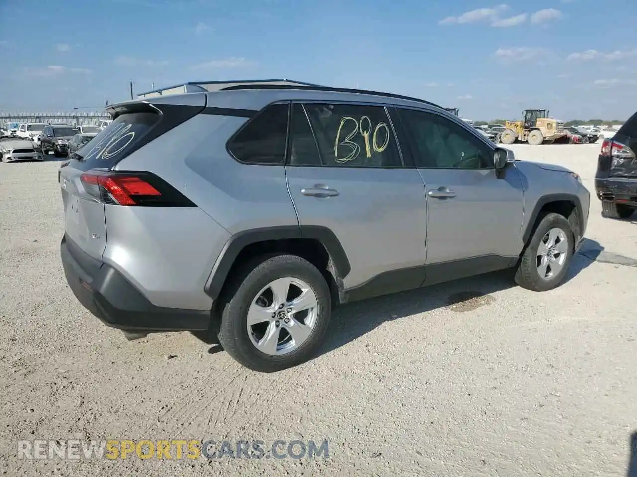 3 Photograph of a damaged car 2T3W1RFV9MC152487 TOYOTA RAV4 2021