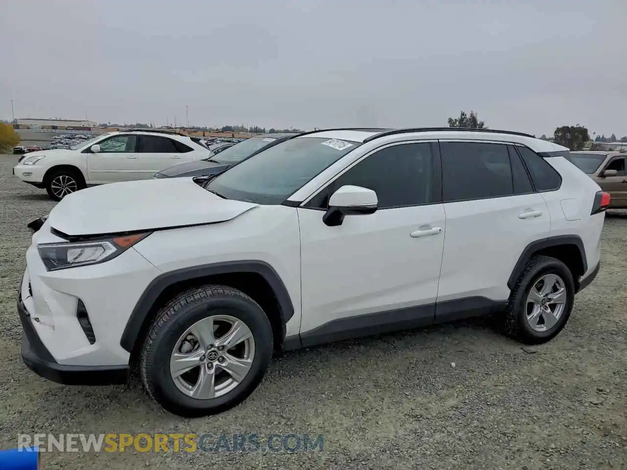 1 Photograph of a damaged car 2T3W1RFV9MC172173 TOYOTA RAV4 2021