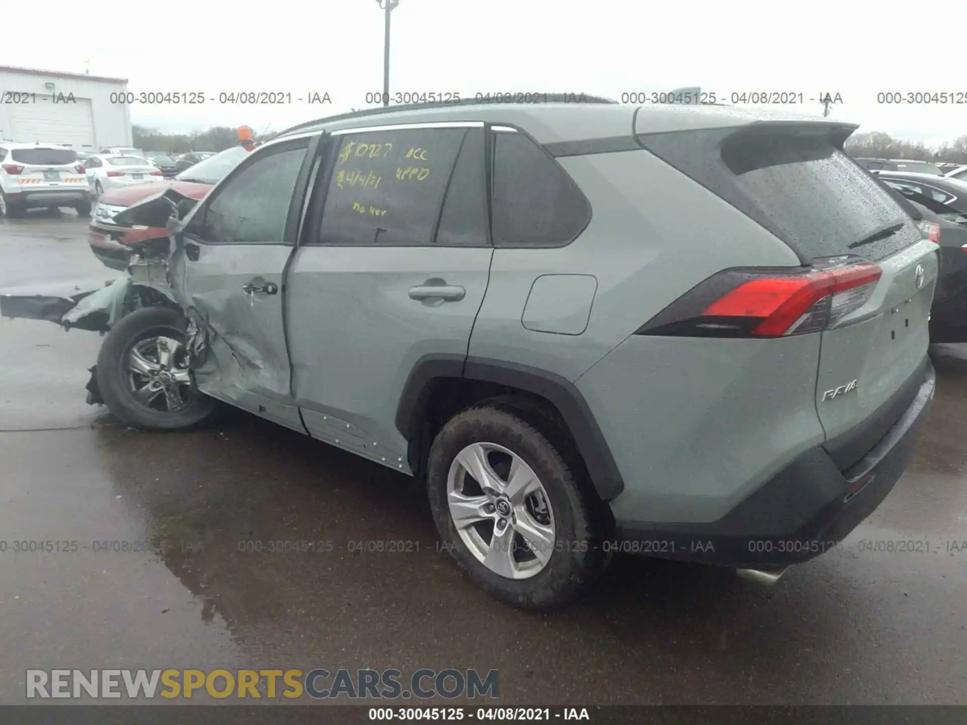 3 Photograph of a damaged car 2T3W1RFV9MW120685 TOYOTA RAV4 2021