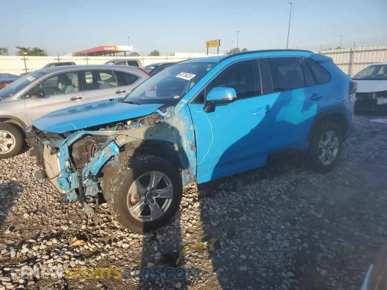 1 Photograph of a damaged car 2T3W1RFV9MW124140 TOYOTA RAV4 2021