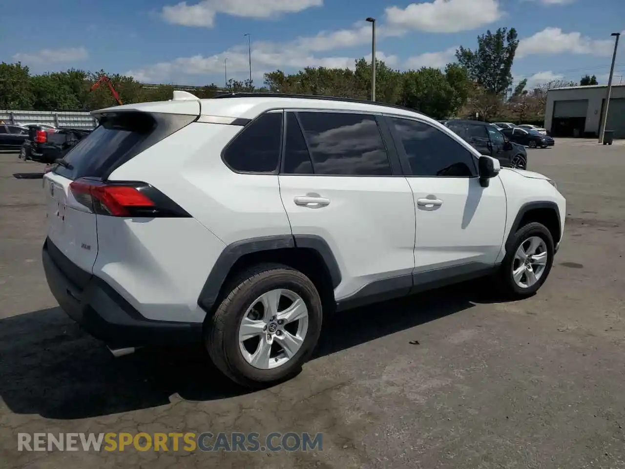 3 Photograph of a damaged car 2T3W1RFV9MW166971 TOYOTA RAV4 2021