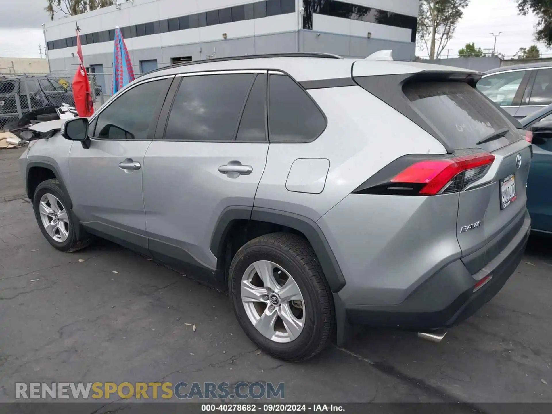 3 Photograph of a damaged car 2T3W1RFVXMC106070 TOYOTA RAV4 2021