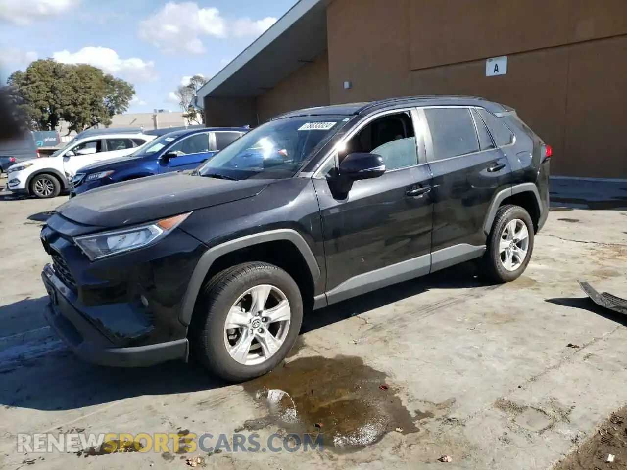1 Фотография поврежденного автомобиля 2T3W1RFVXMC120020 TOYOTA RAV4 2021
