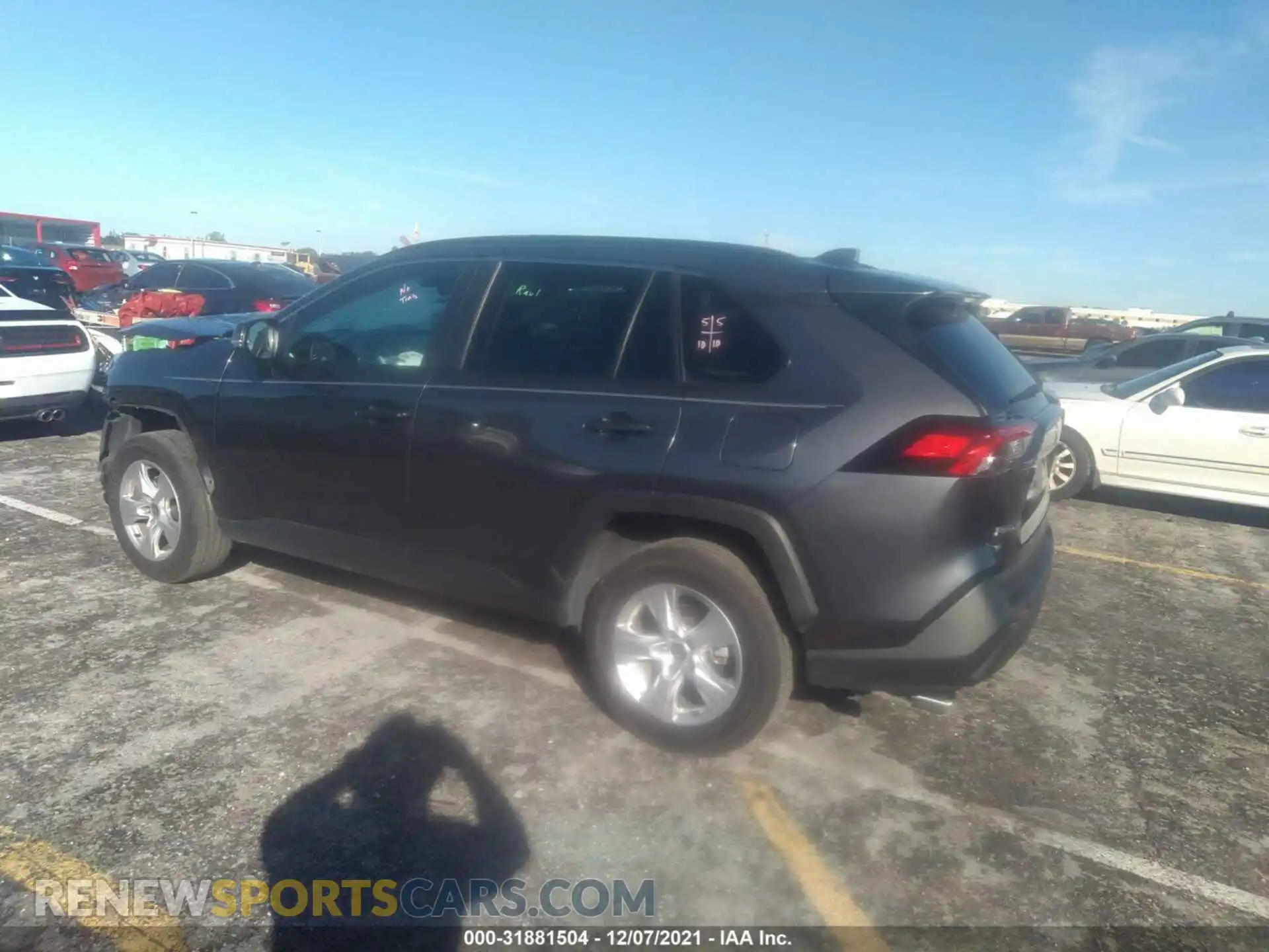 3 Photograph of a damaged car 2T3W1RFVXMC122253 TOYOTA RAV4 2021