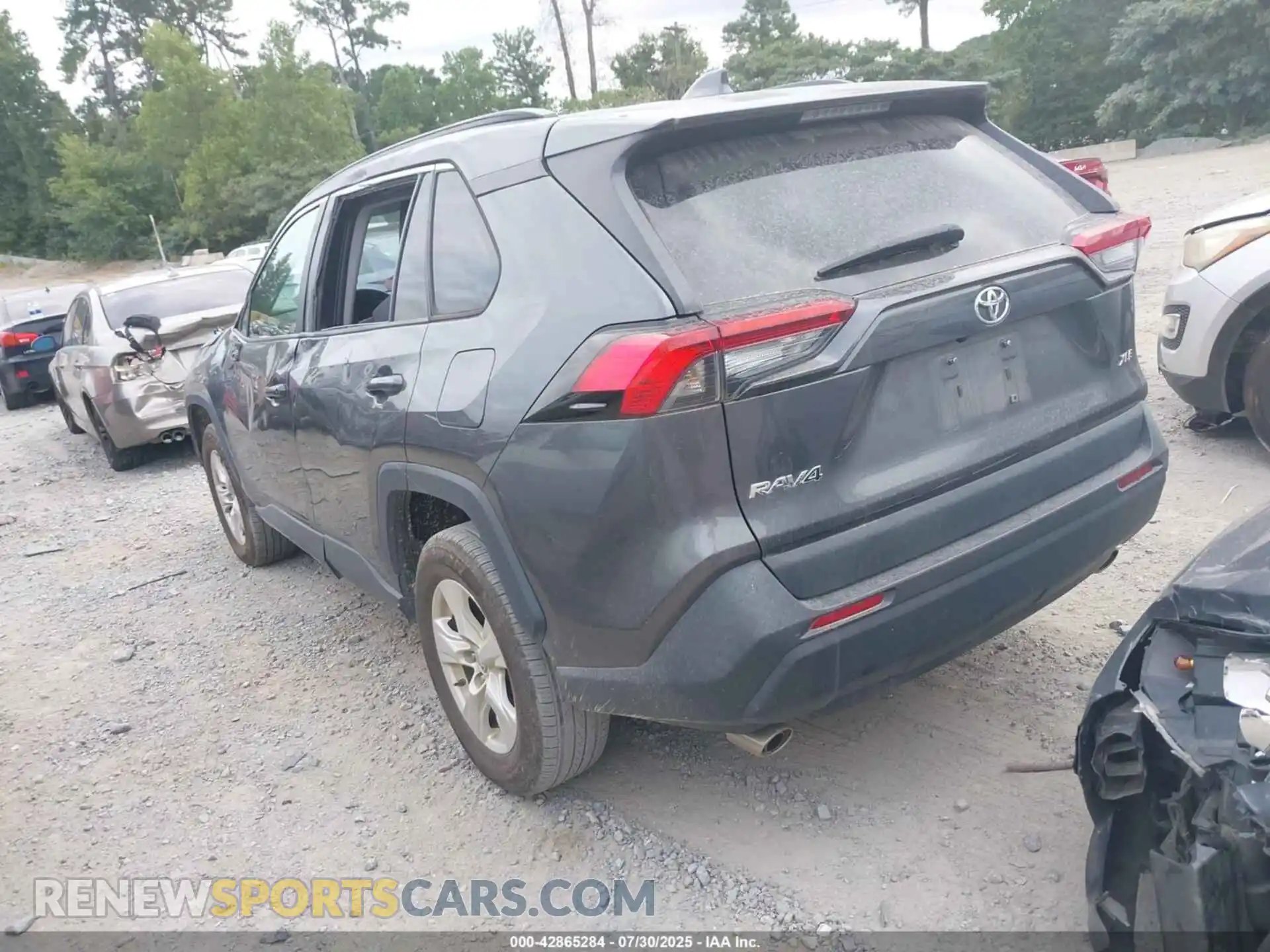 3 Photograph of a damaged car 2T3W1RFVXMC140946 TOYOTA RAV4 2021