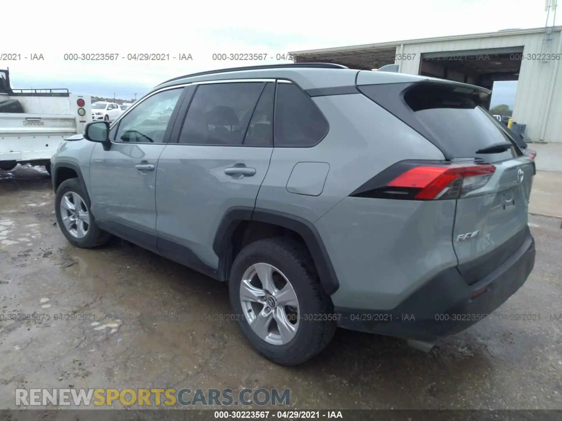 3 Photograph of a damaged car 2T3W1RFVXMW111946 TOYOTA RAV4 2021