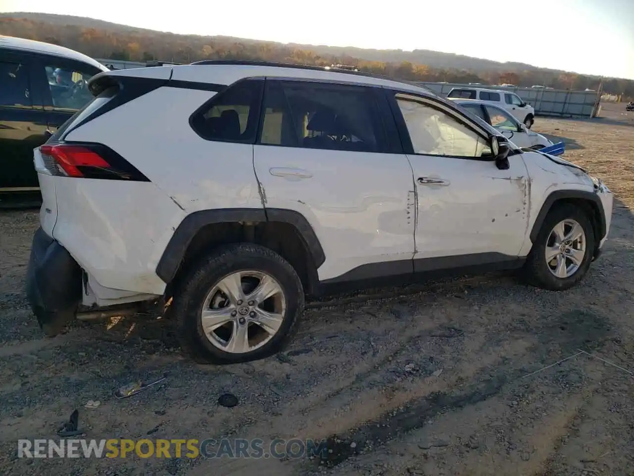 3 Photograph of a damaged car 2T3W1RFVXMW153503 TOYOTA RAV4 2021