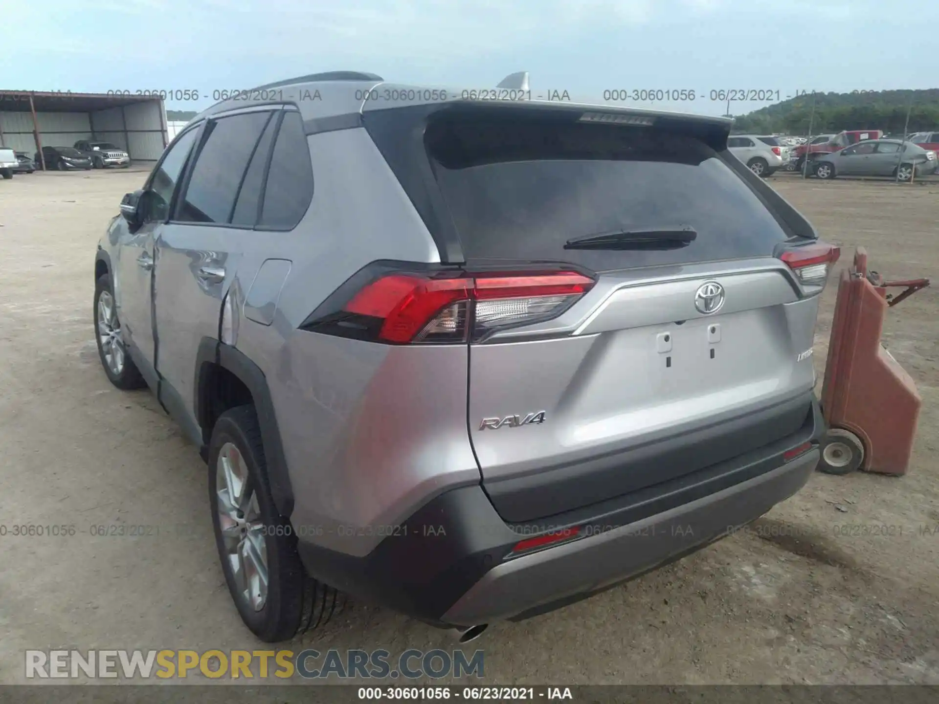 3 Photograph of a damaged car 2T3Y1RFV0MC090230 TOYOTA RAV4 2021