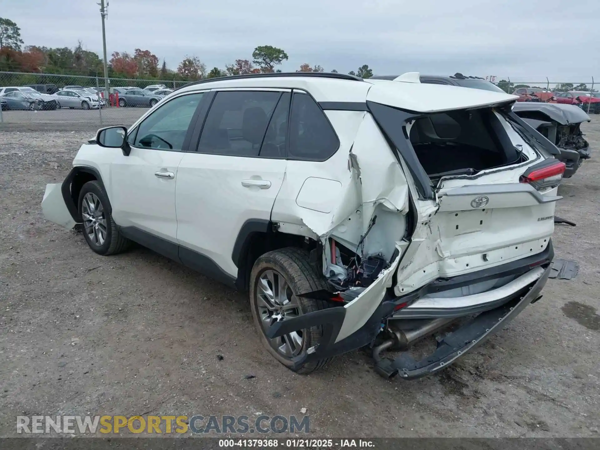 3 Photograph of a damaged car 2T3Y1RFV2MW129186 TOYOTA RAV4 2021