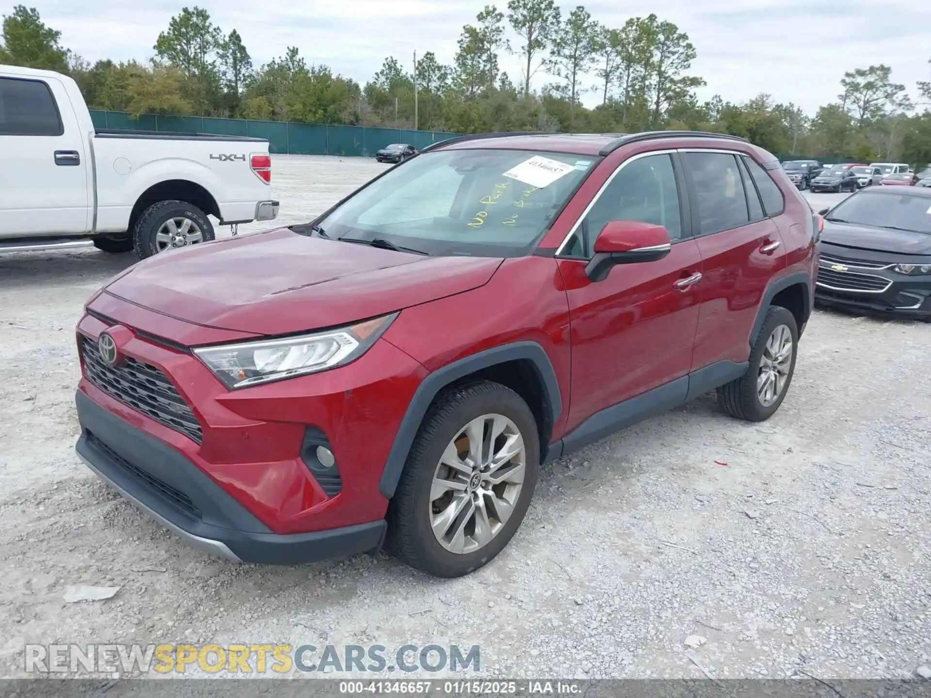 2 Photograph of a damaged car 2T3Y1RFV4MW131568 TOYOTA RAV4 2021