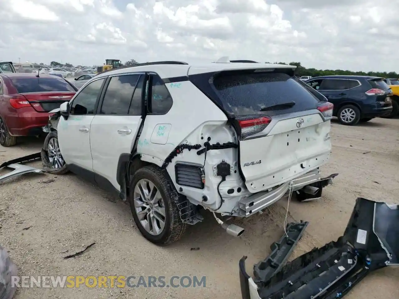 3 Photograph of a damaged car 2T3Y1RFV5MW133605 TOYOTA RAV4 2021