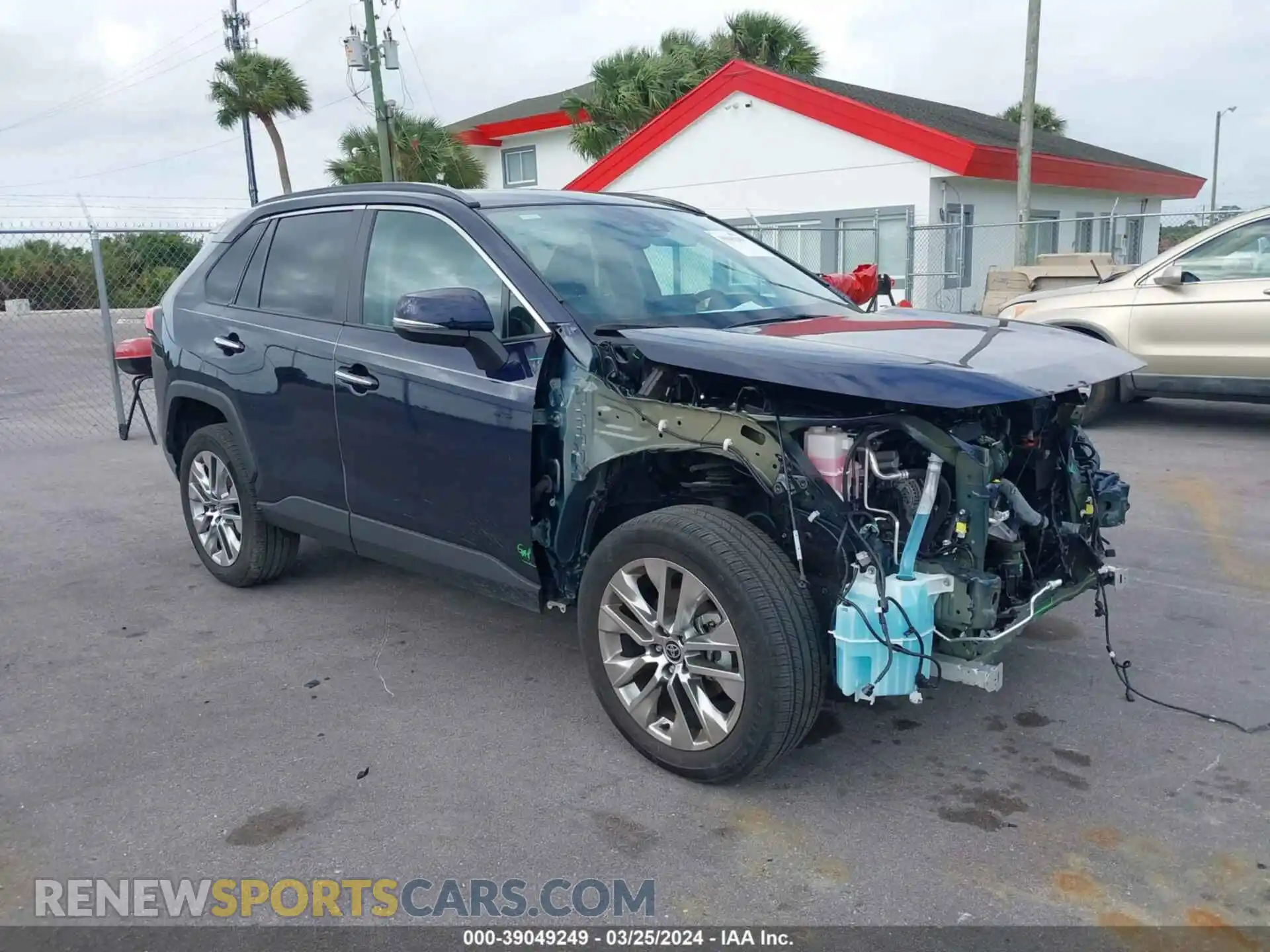 1 Photograph of a damaged car 2T3Y1RFV7MW159963 TOYOTA RAV4 2021