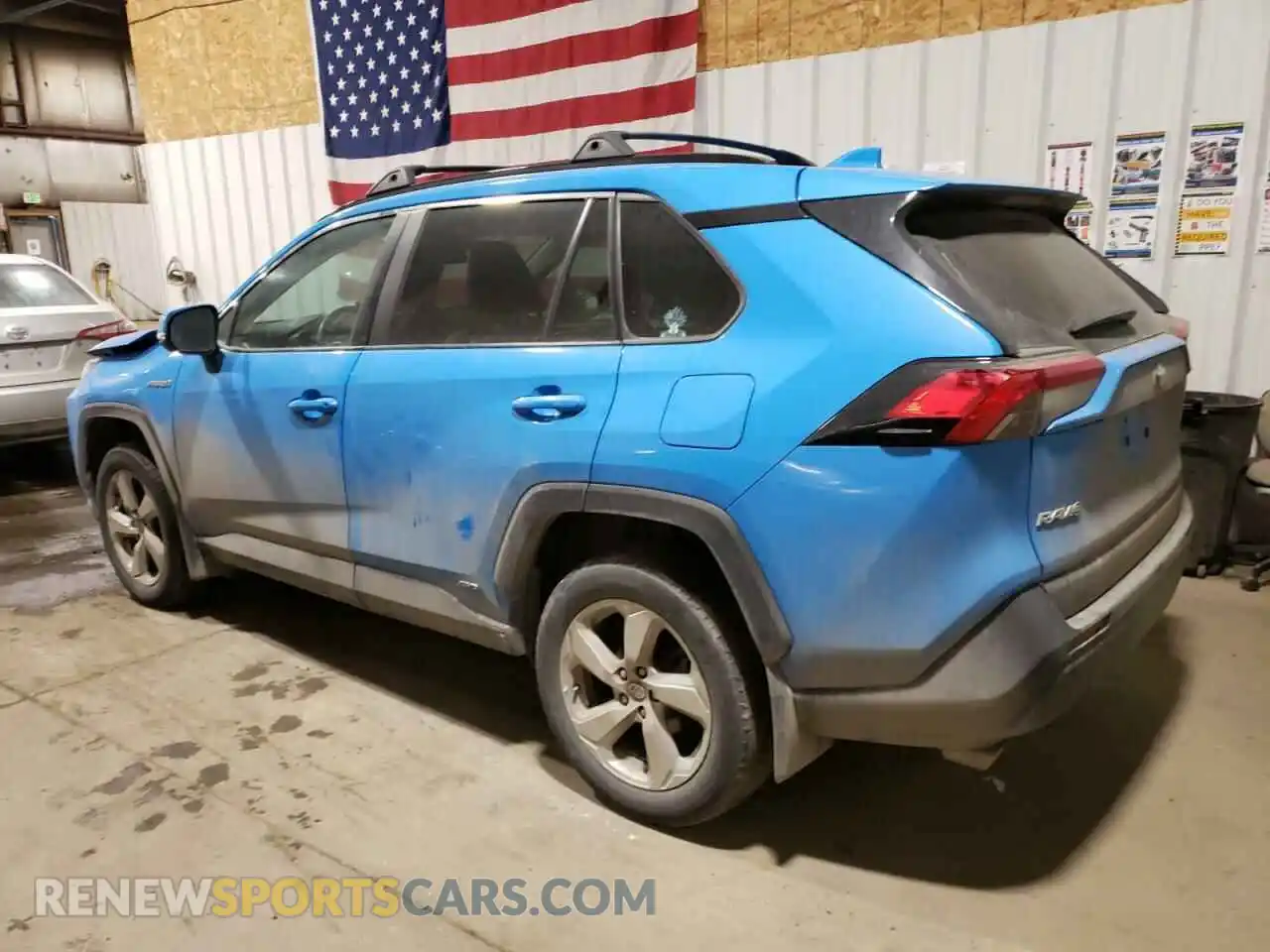 2 Photograph of a damaged car 4T3B6RFV0MU035525 TOYOTA RAV4 2021