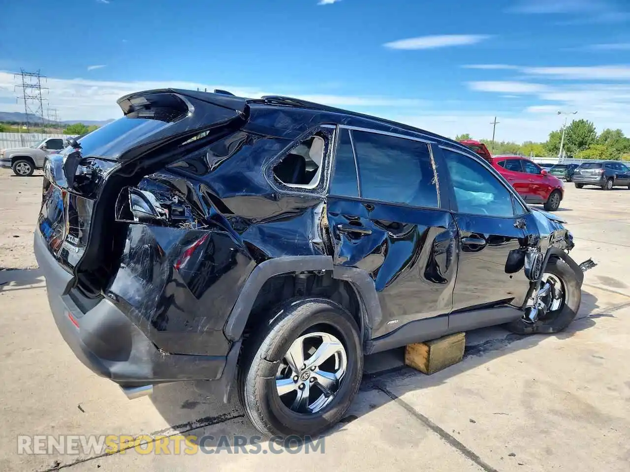 3 Photograph of a damaged car 4T3B6RFV0MU048131 TOYOTA RAV4 2021
