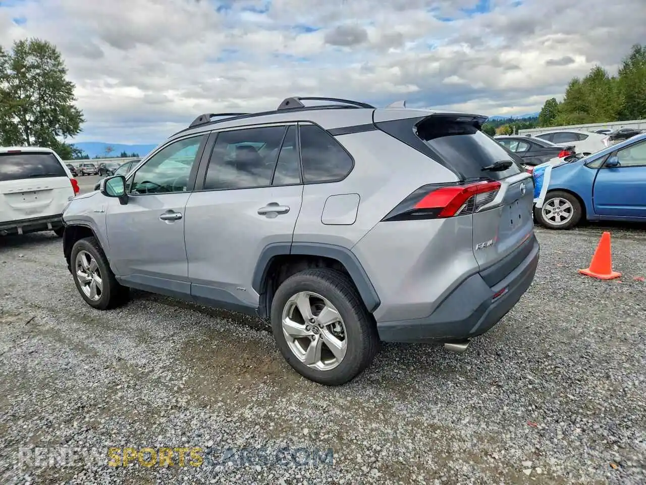 2 Photograph of a damaged car 4T3B6RFV1MU031712 TOYOTA RAV4 2021