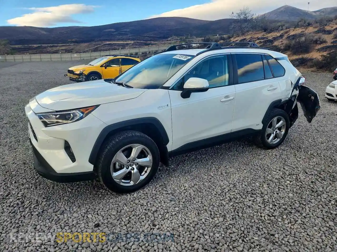 1 Photograph of a damaged car 4T3B6RFV2MU008133 TOYOTA RAV4 2021