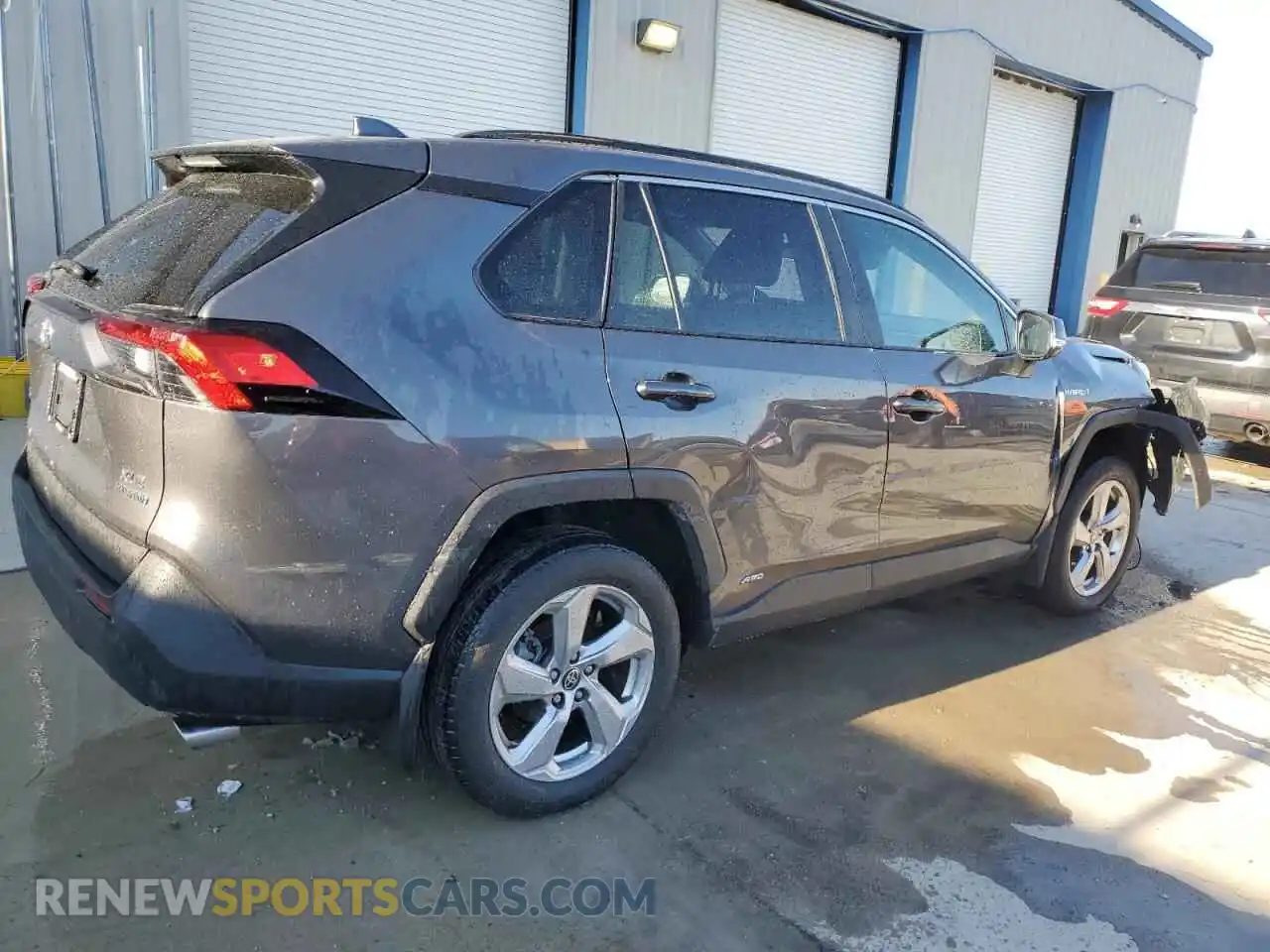 3 Photograph of a damaged car 4T3B6RFV2MU044498 TOYOTA RAV4 2021