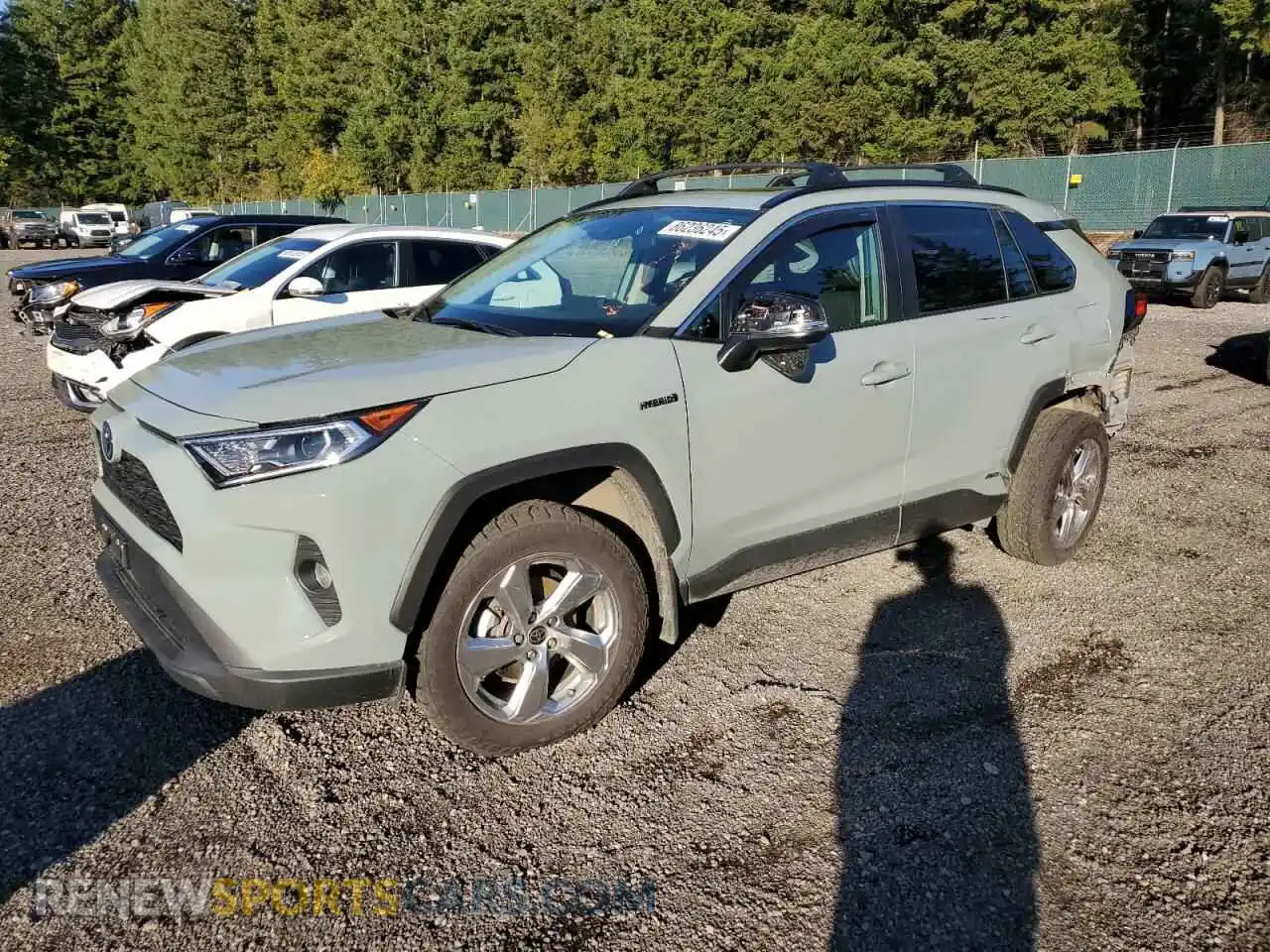 1 Photograph of a damaged car 4T3B6RFV3MU037768 TOYOTA RAV4 2021