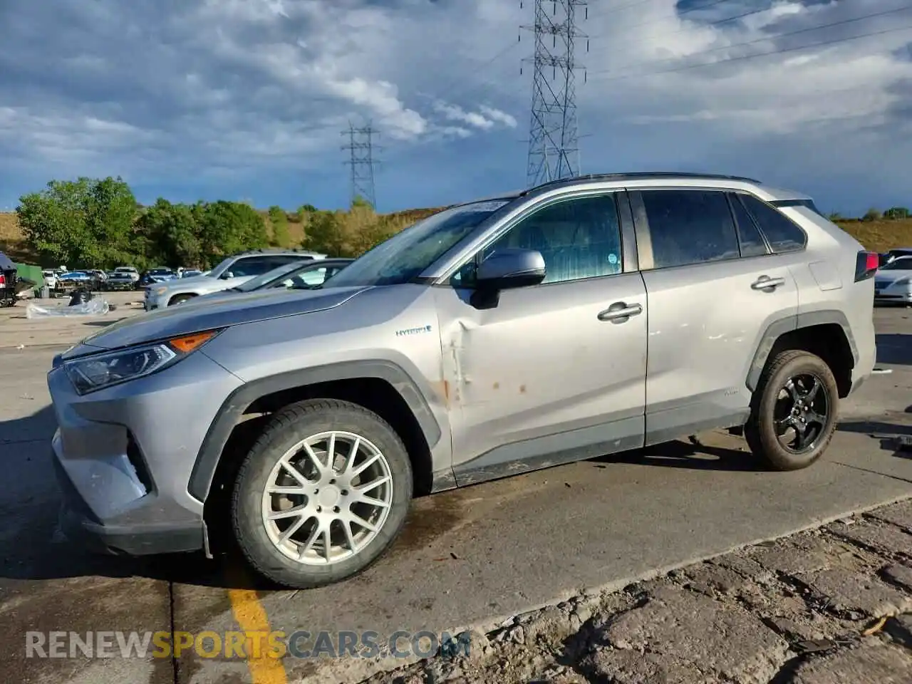 1 Photograph of a damaged car 4T3B6RFV3MU048995 TOYOTA RAV4 2021