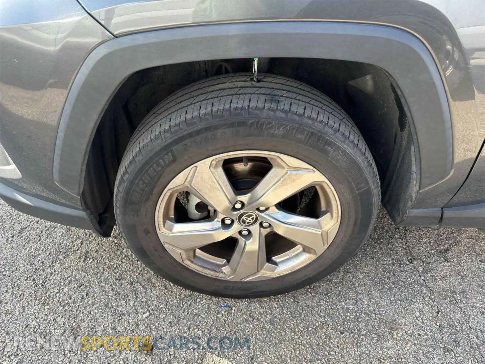 2 Photograph of a damaged car 4T3B6RFV5MU032099 TOYOTA RAV4 2021