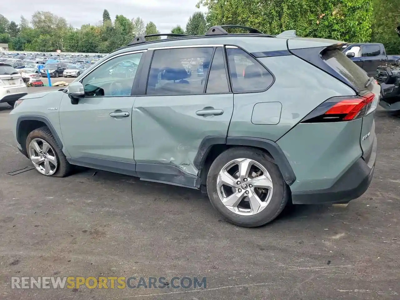 2 Photograph of a damaged car 4T3B6RFV6MU030068 TOYOTA RAV4 2021