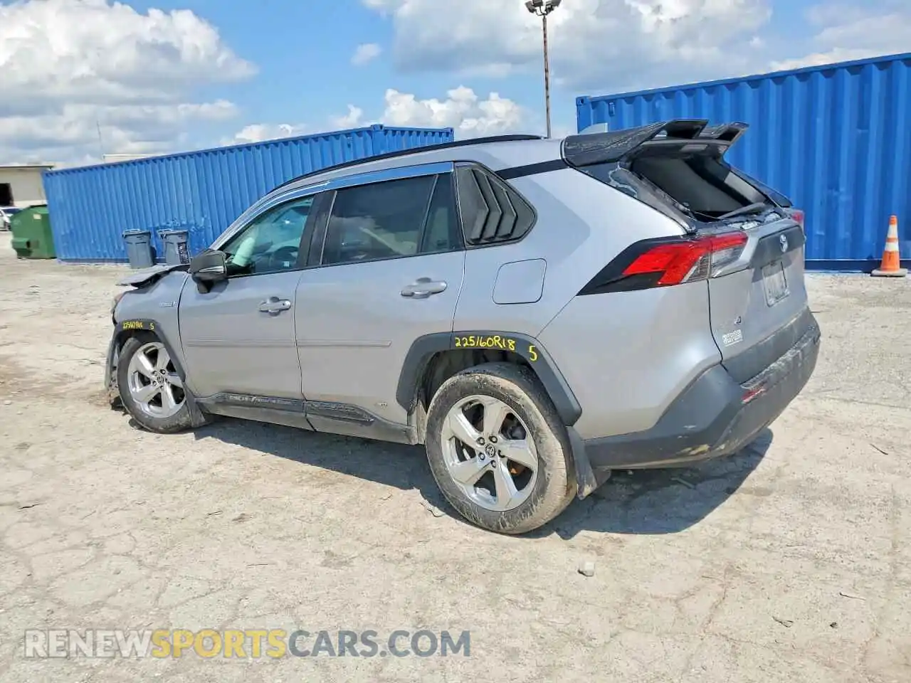 2 Photograph of a damaged car 4T3B6RFV6MU035903 TOYOTA RAV4 2021