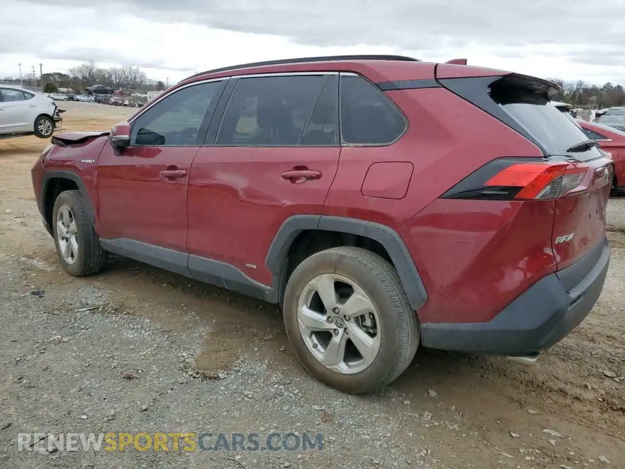2 Photograph of a damaged car 4T3B6RFV6MU040003 TOYOTA RAV4 2021