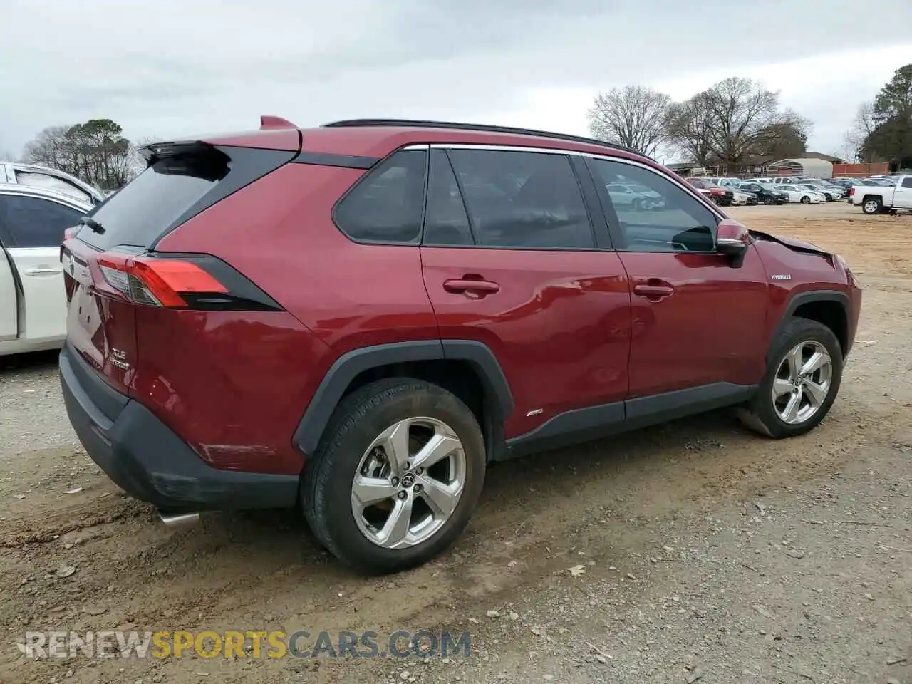 3 Photograph of a damaged car 4T3B6RFV6MU040003 TOYOTA RAV4 2021