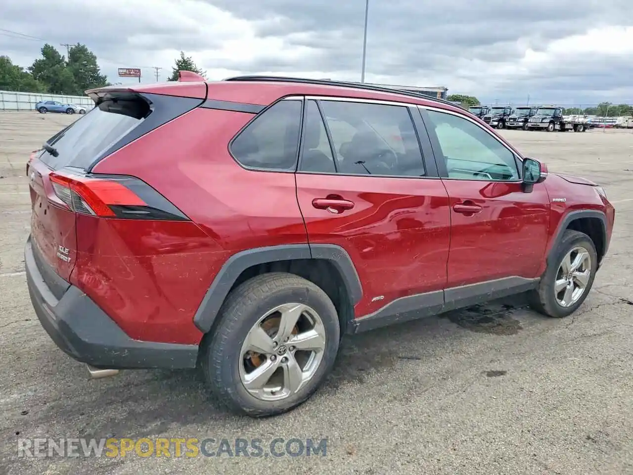 3 Photograph of a damaged car 4T3B6RFV7MU060809 TOYOTA RAV4 2021