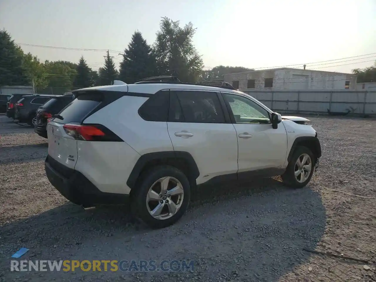 3 Photograph of a damaged car 4T3B6RFVXMU016352 TOYOTA RAV4 2021