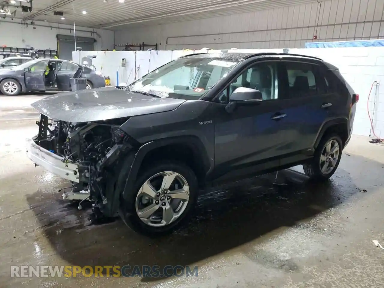 1 Photograph of a damaged car 4T3D6RFV0MU036876 TOYOTA RAV4 2021