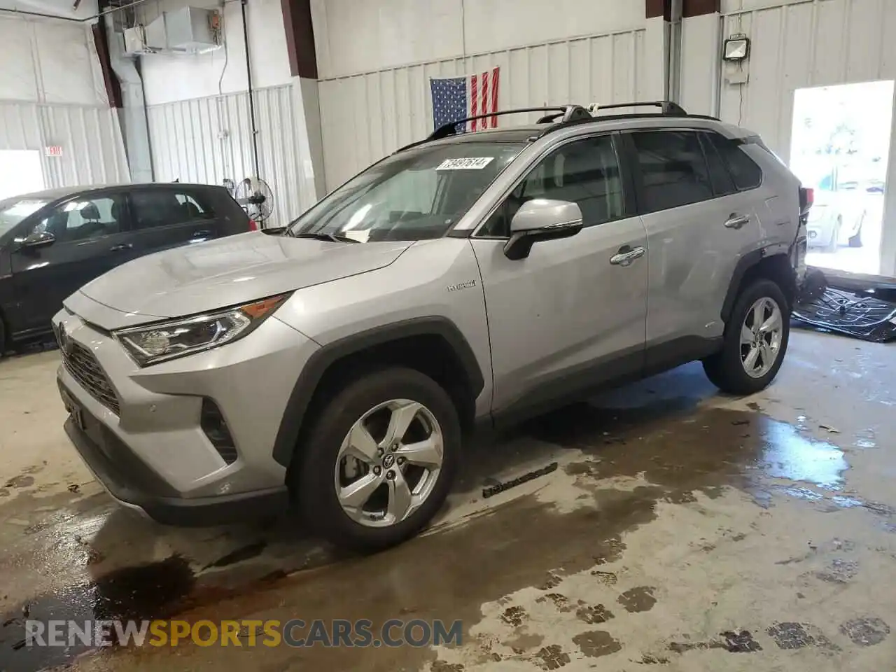 1 Photograph of a damaged car 4T3D6RFV1MU024994 TOYOTA RAV4 2021