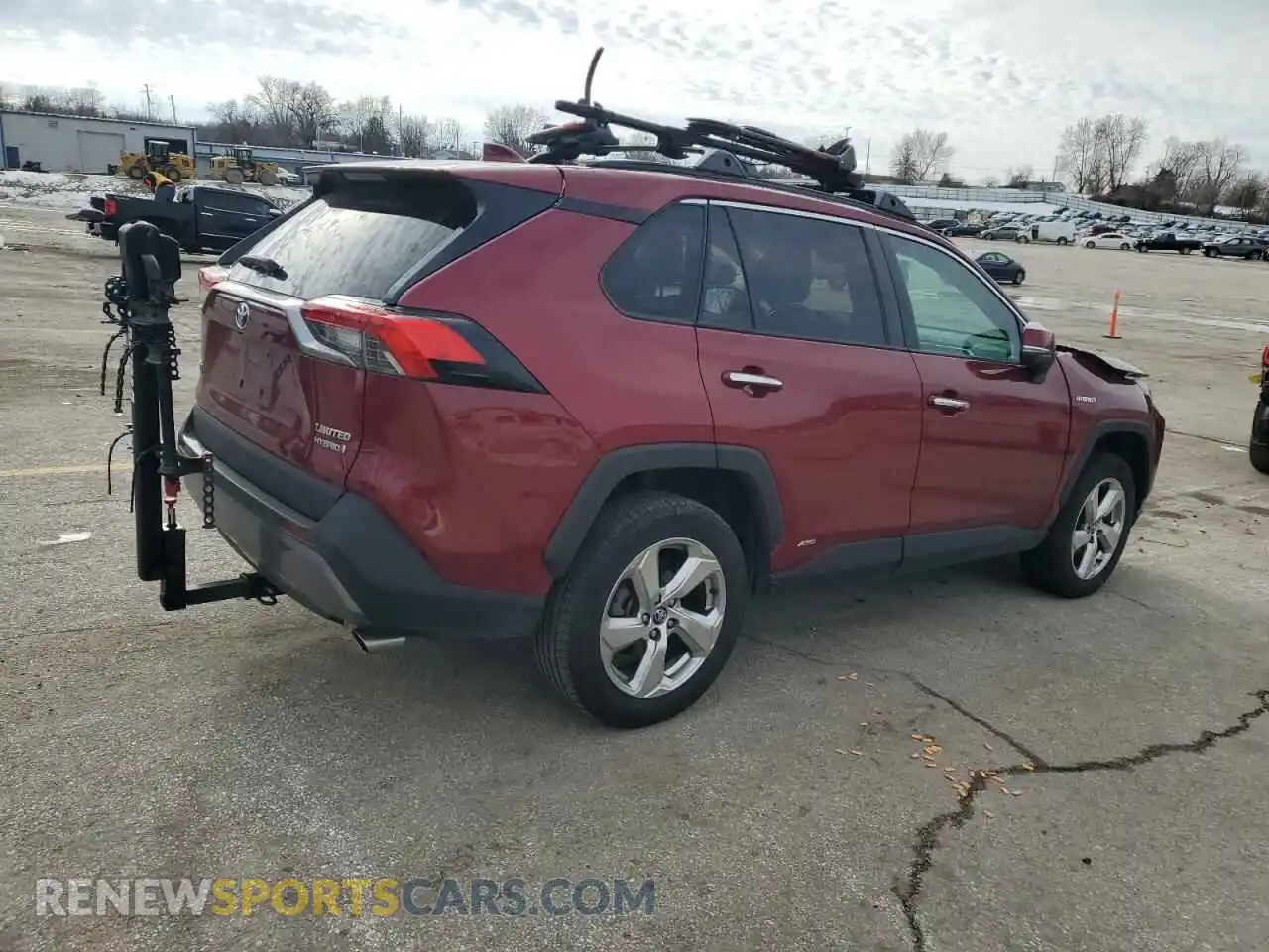 3 Photograph of a damaged car 4T3D6RFV3MU021451 TOYOTA RAV4 2021